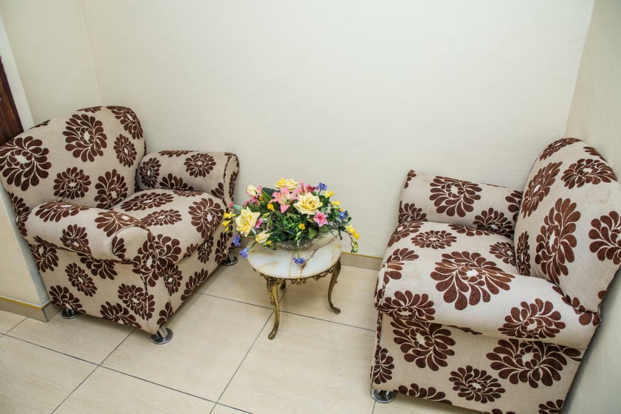 Ekupholeni Garden Villas Манзини Экстерьер фото